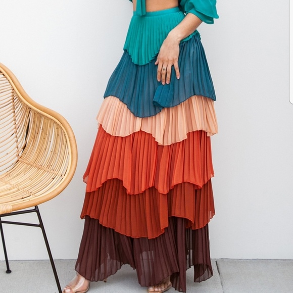 Dresses & Skirts - Fall Layered Skirt Medium